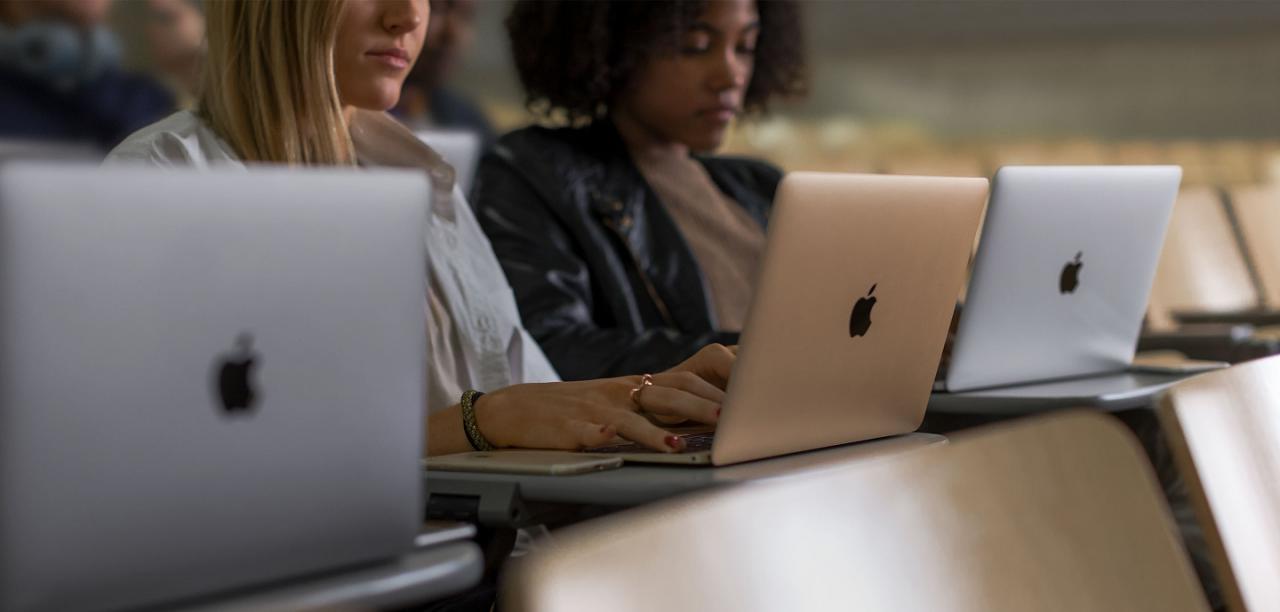 苹果去年提出专利申请，计划将无线充电功能整合到MacBook笔电内，让用户可以使用笔电替手机等产品充电。   图：取自苹果官网